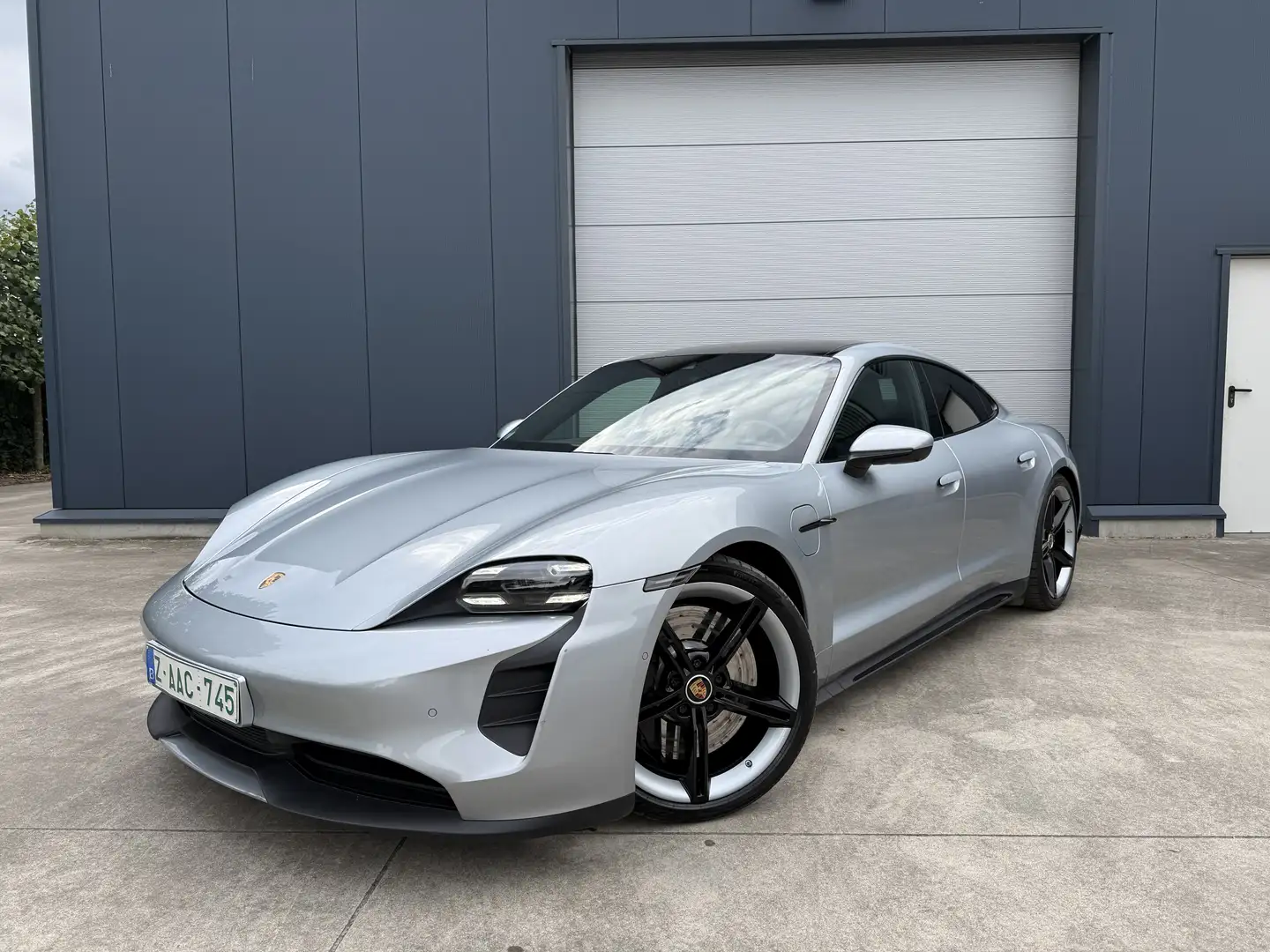 Porsche Taycan Taycan 4S Porsche garantie tem 05/2028 Gris - 1