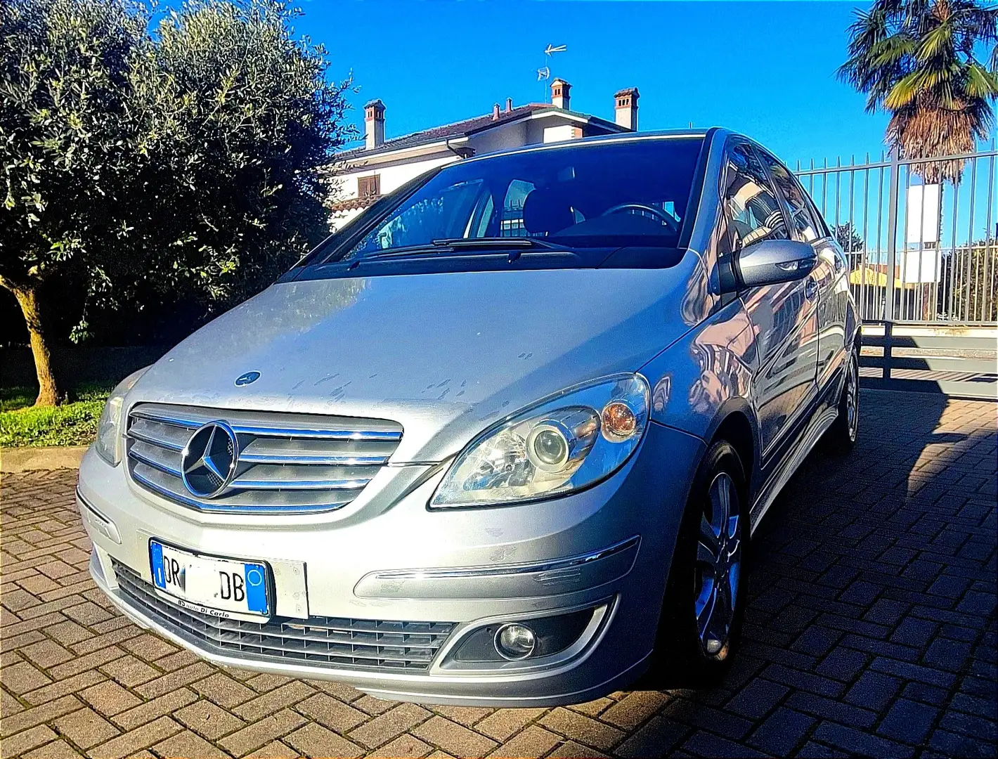 Mercedes-Benz B 180 Sport - Crome Gri - 2