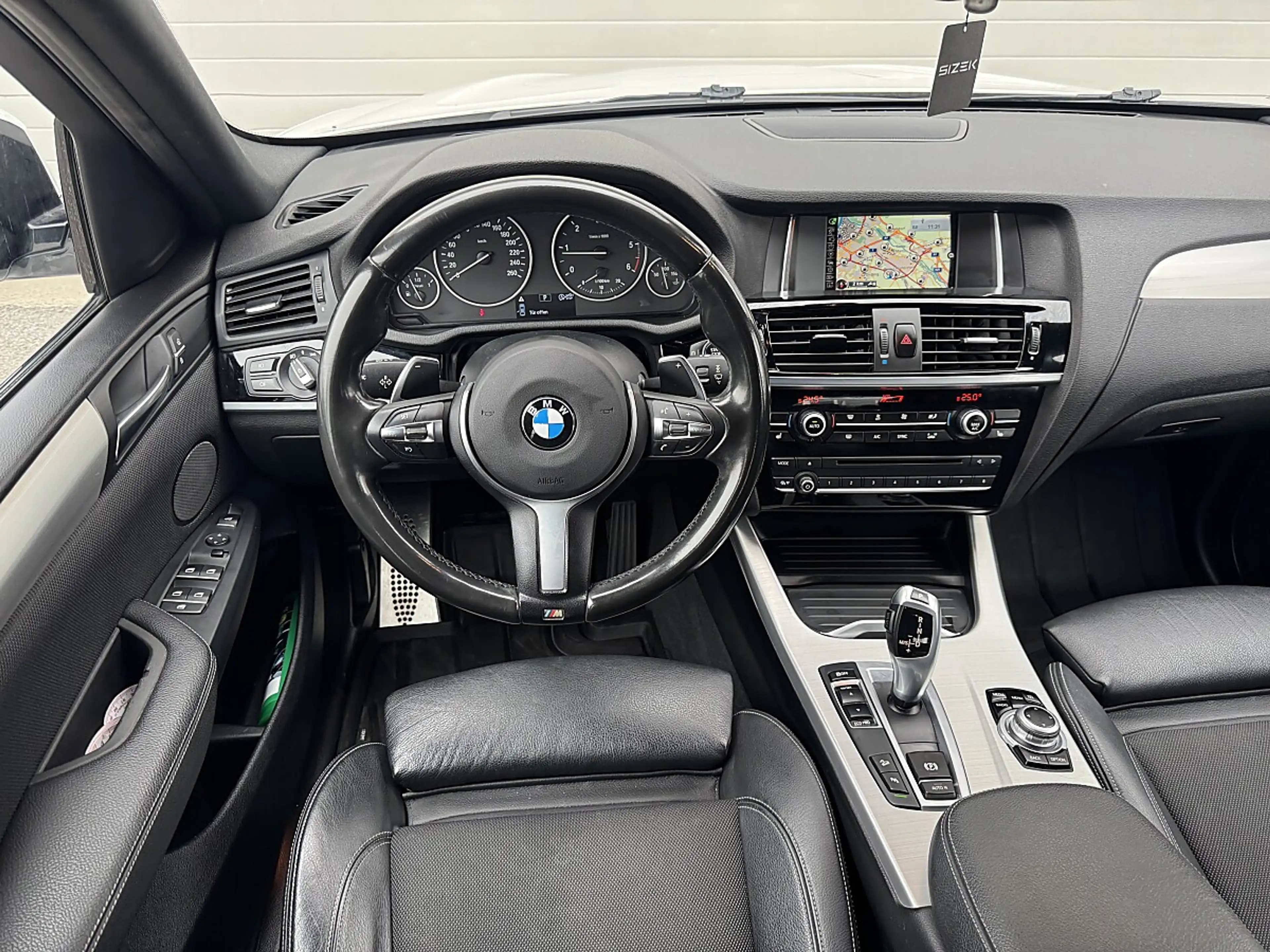 BMW X4 xDrive 20d Aut.|M-PAKET|AHK|F1|NAVI|RFK — photo 9