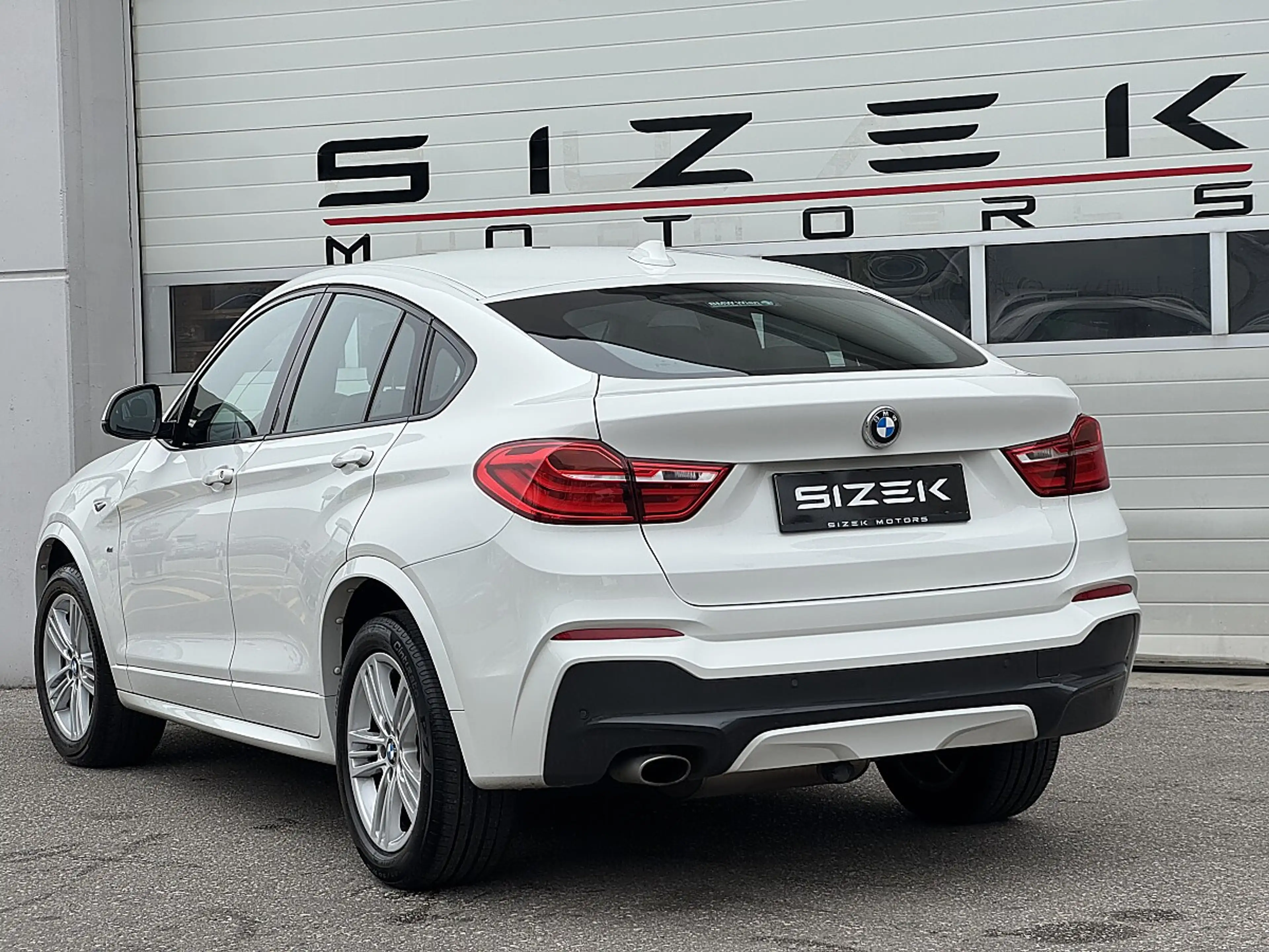 BMW X4 xDrive 20d Aut.|M-PAKET|AHK|F1|NAVI|RFK — photo 4
