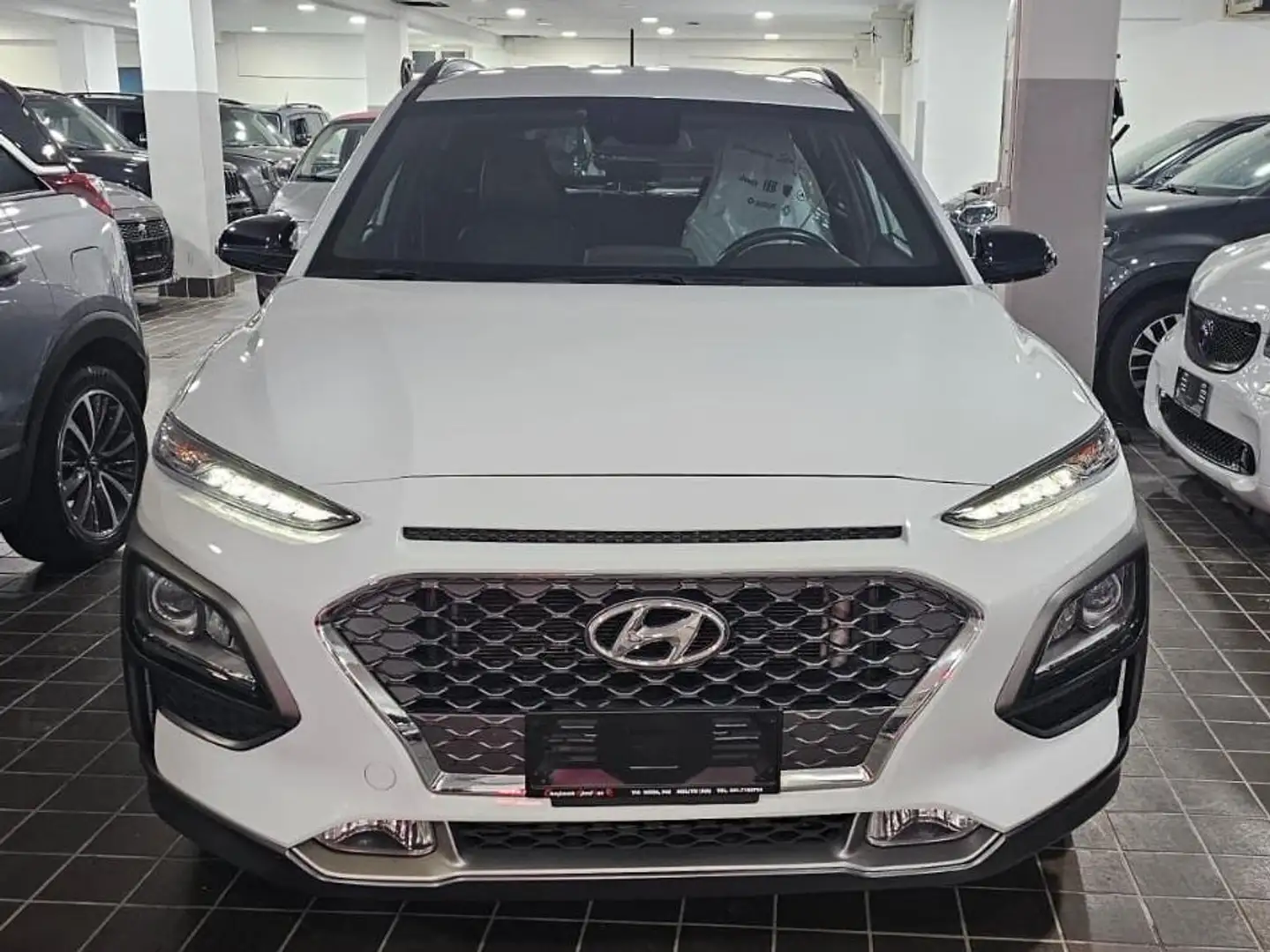 Hyundai KONA 1.6 CRDI XPOSSIBLE 2WD 136CV DCT AUTOMATICA Blanc - 2