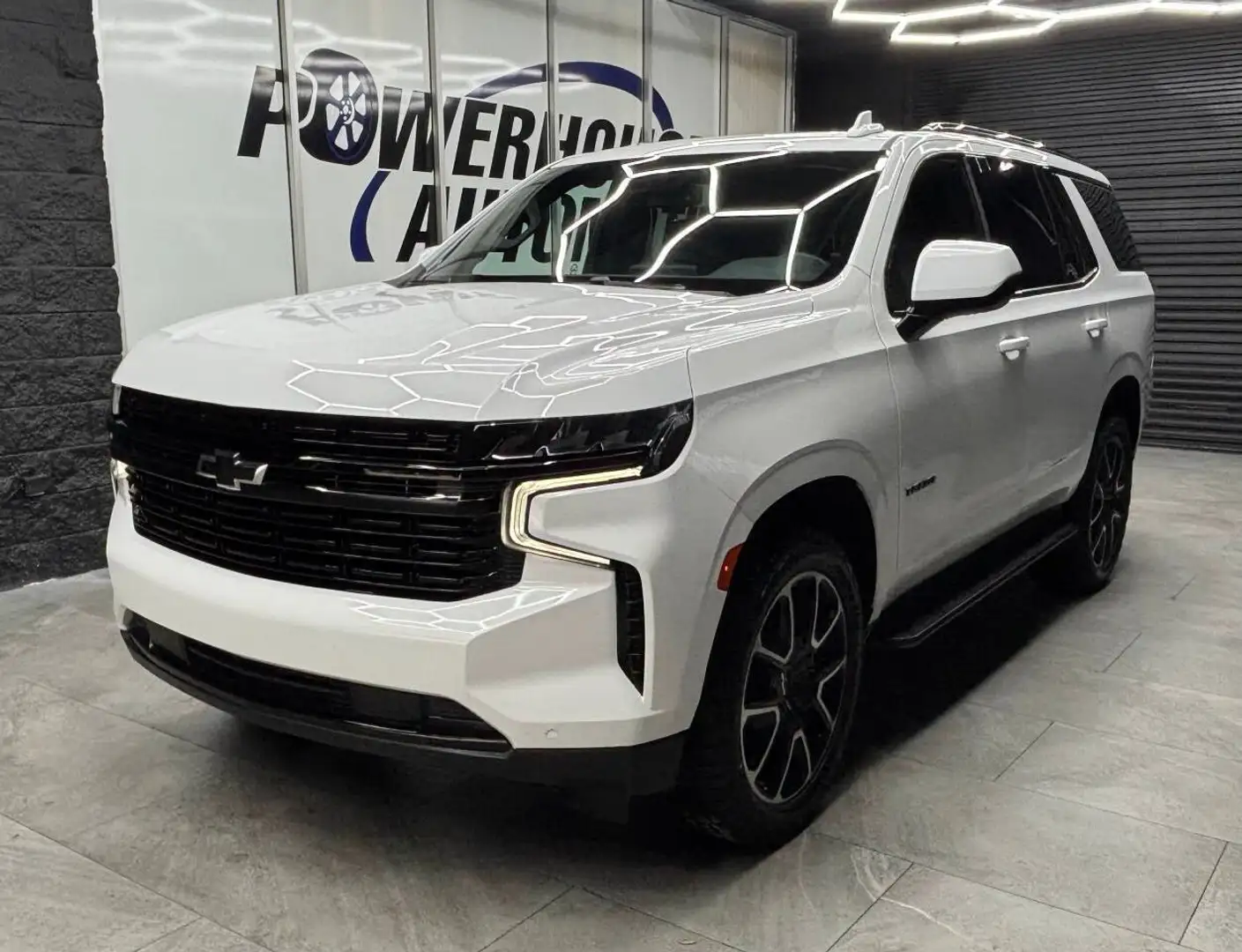Chevrolet Tahoe RST 4x4 4dr SUV Weiß - 2