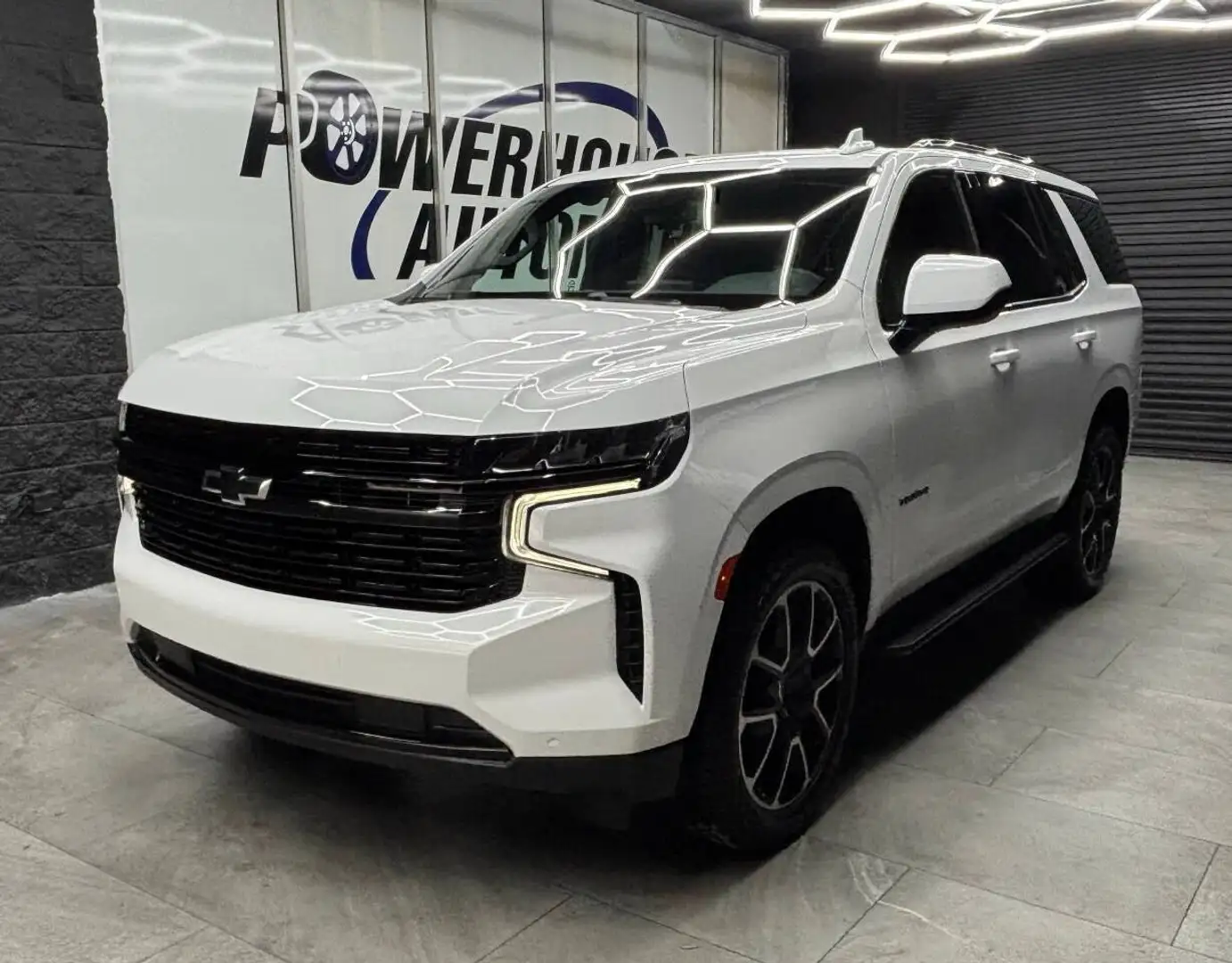 Chevrolet Tahoe RST 4x4 4dr SUV Weiß - 1