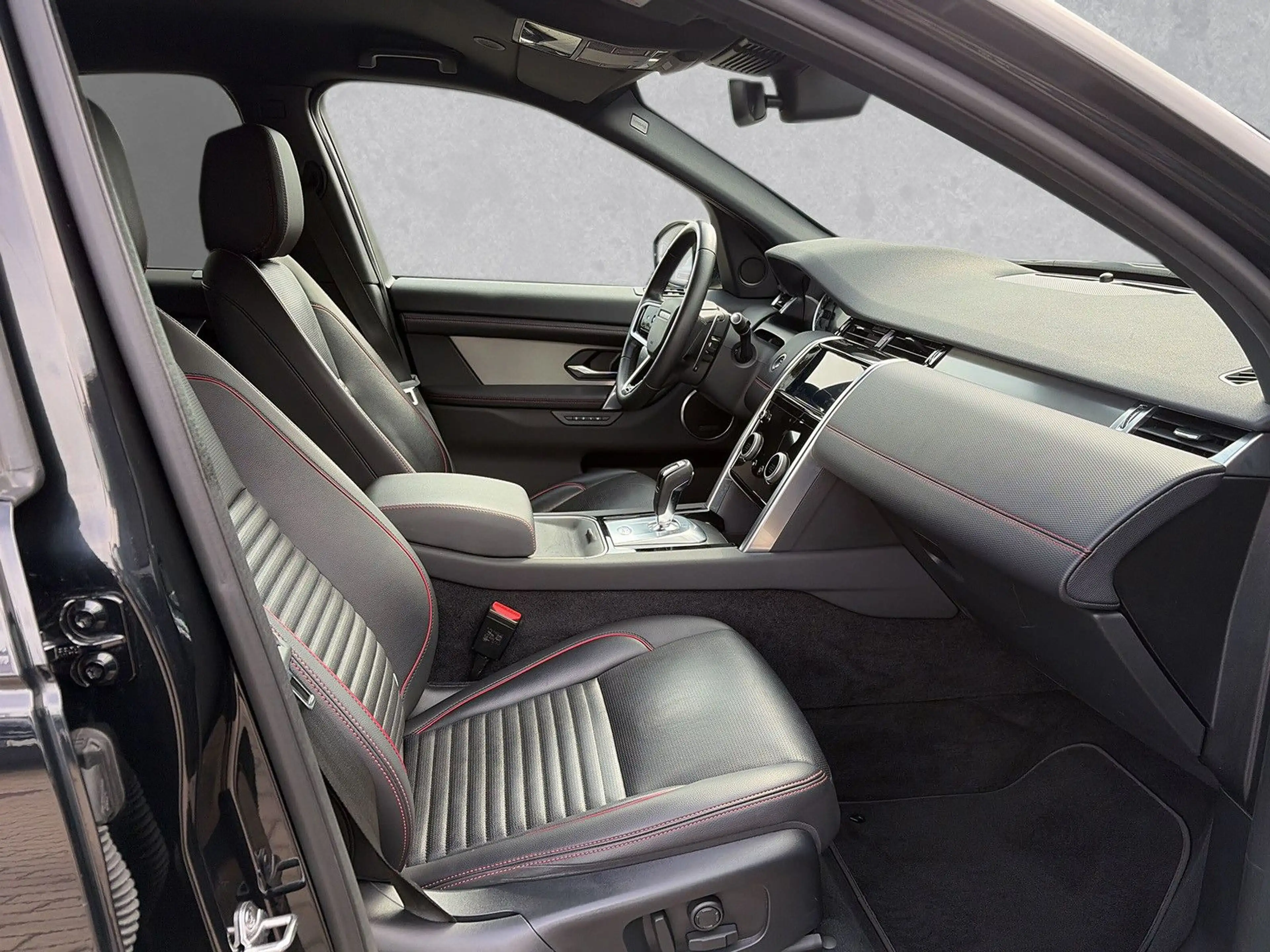 Land Rover Discovery Sport D200 R-DYNAMIC SE — photo 3