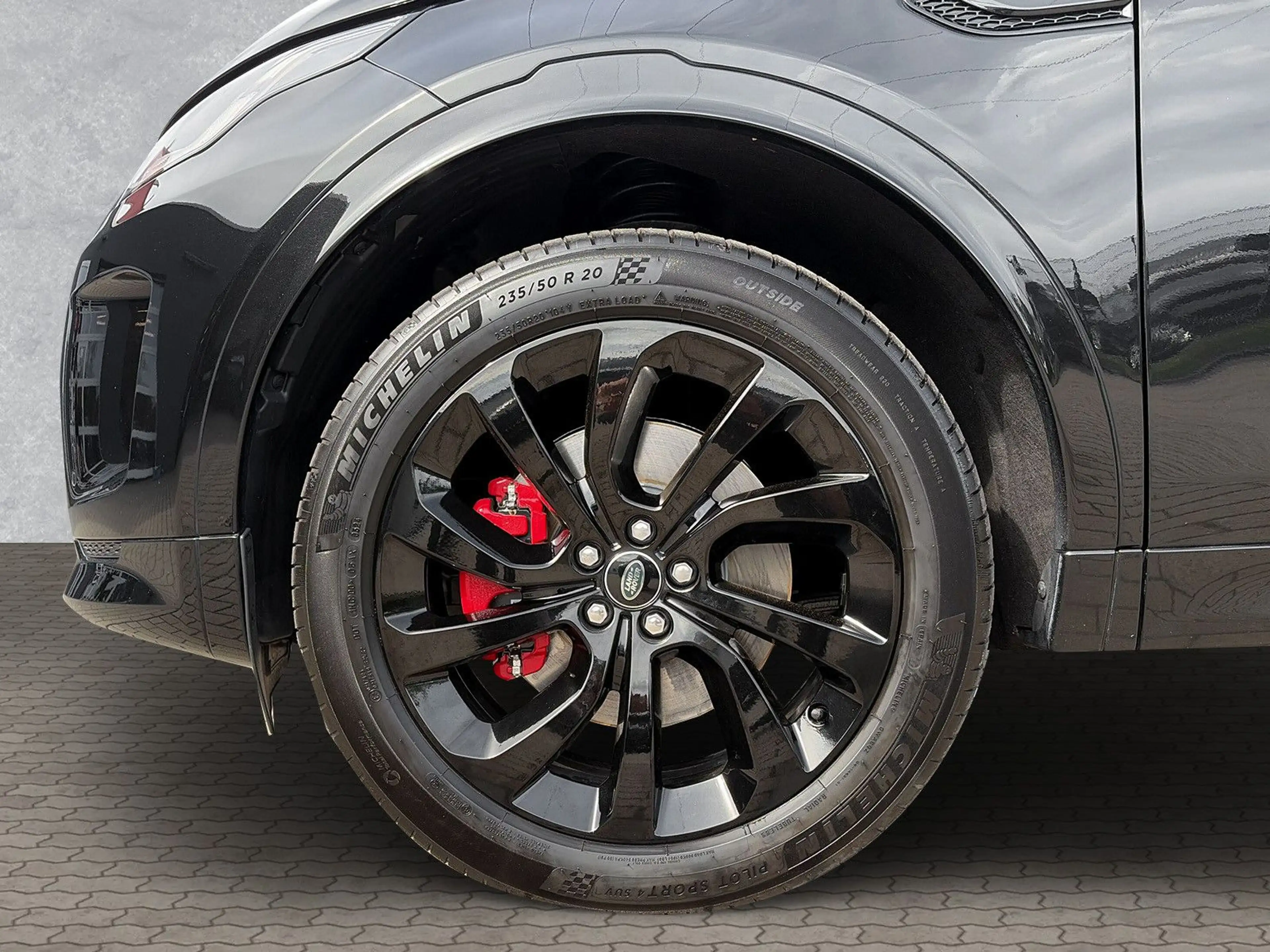 Land Rover Discovery Sport D200 R-DYNAMIC SE — photo 9