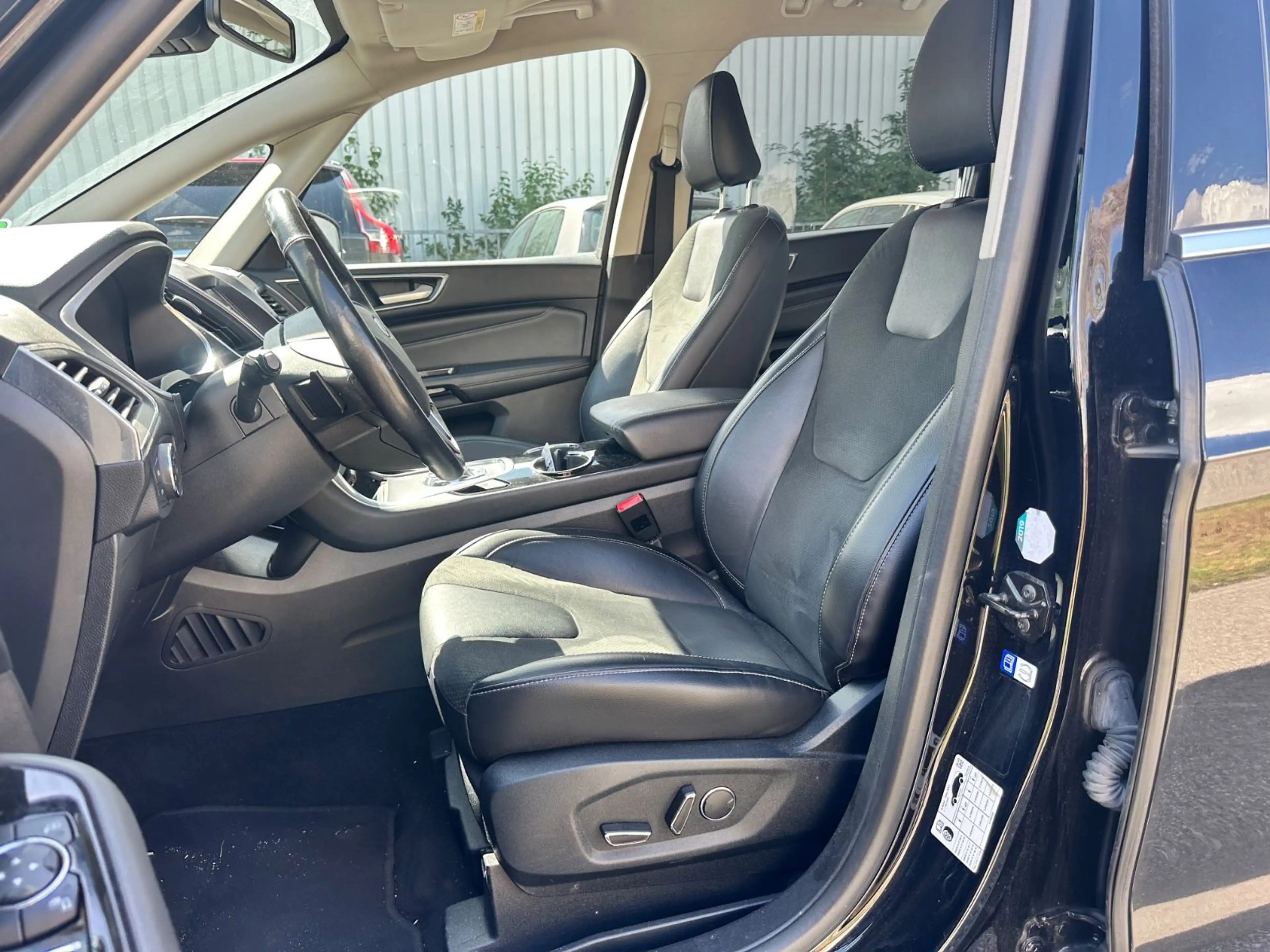 Ford Galaxy Titanium Aut. * Navi * 7-Sitze * — photo 7