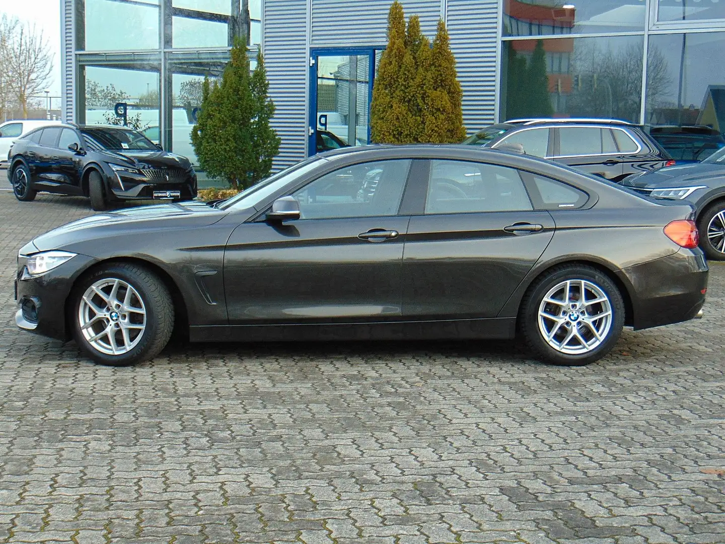 BMW 420 d Gran Coupe Schwarz - 2