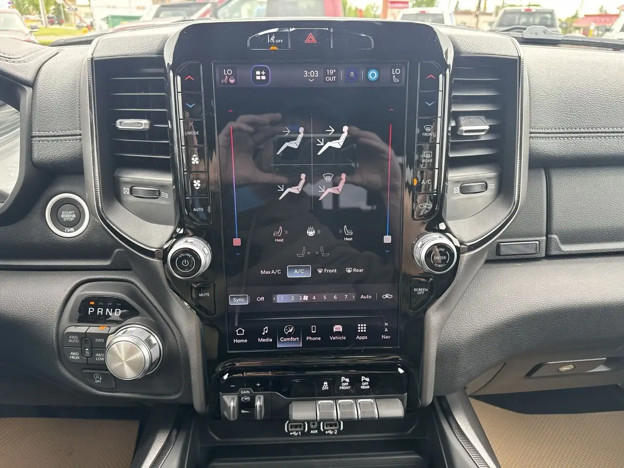 RAM 1500 снимка RAM 1500