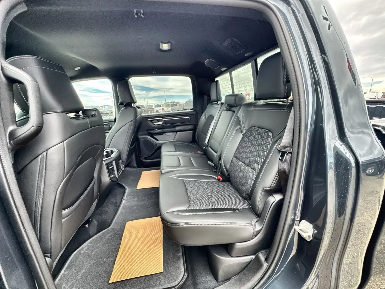 RAM 1500 снимка RAM 1500