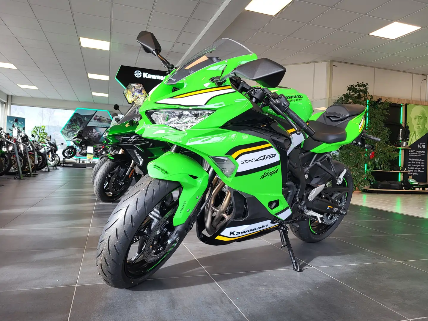Kawasaki Ninja ZX-4RR Grün - 1