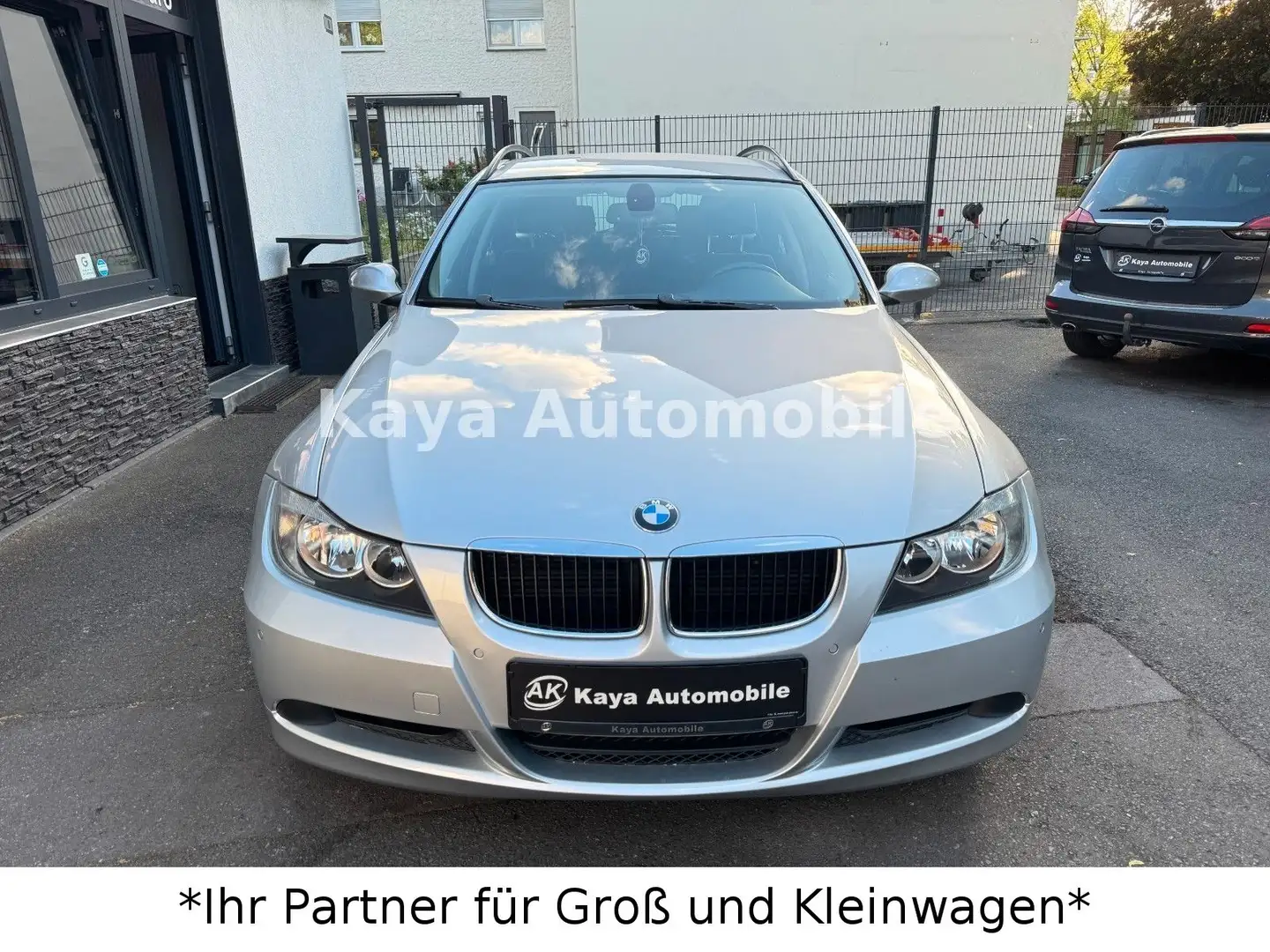 BMW 320 i Touring Klima Sitzheizung S-Heft Hu/Au Neu Silber - 2