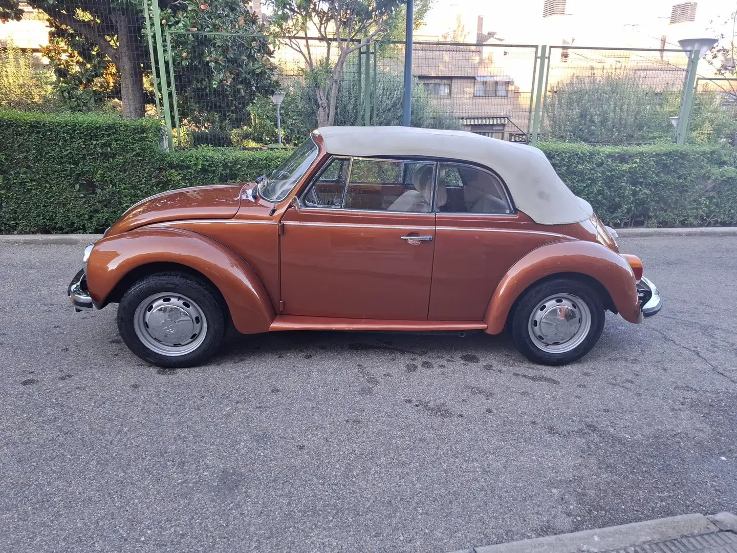 Volkswagen Käfer Escarabajo 1303 Cabriolet Karmann 1.6 50CV - 2