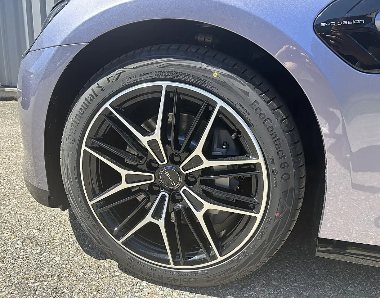 BYD SEAL