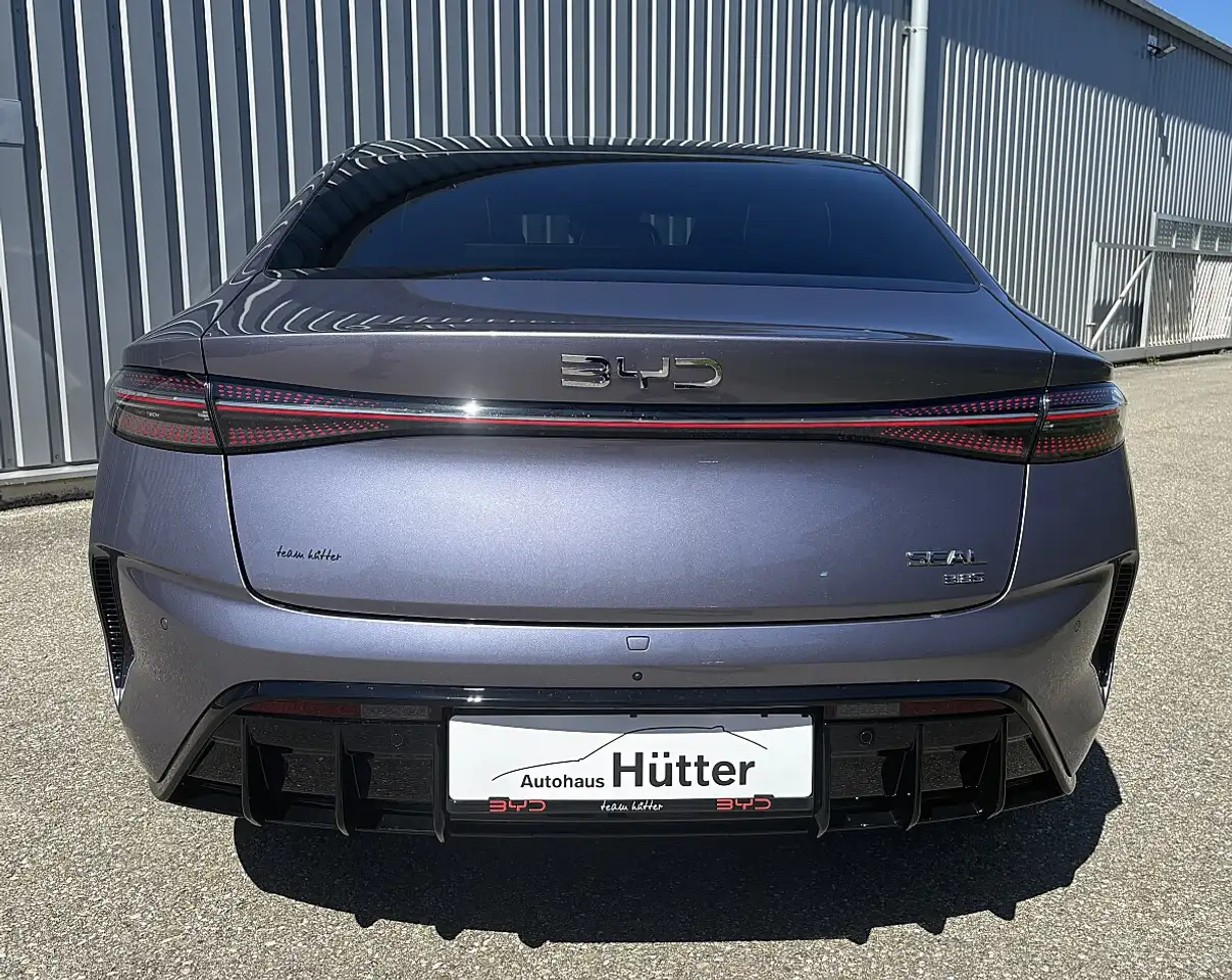 BYD SEAL