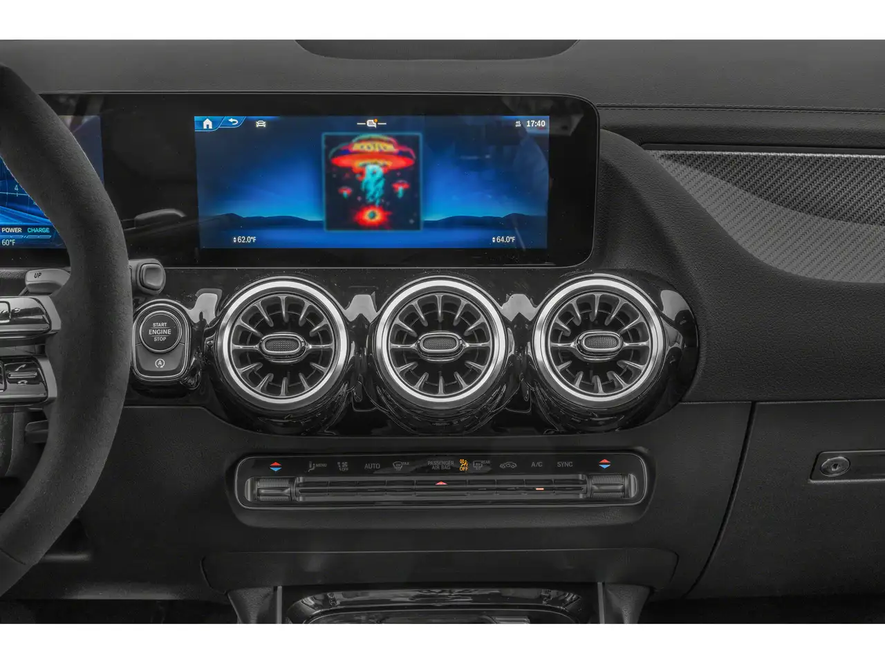 Mercedes-Benz GLA снимка Mercedes-Benz GLA