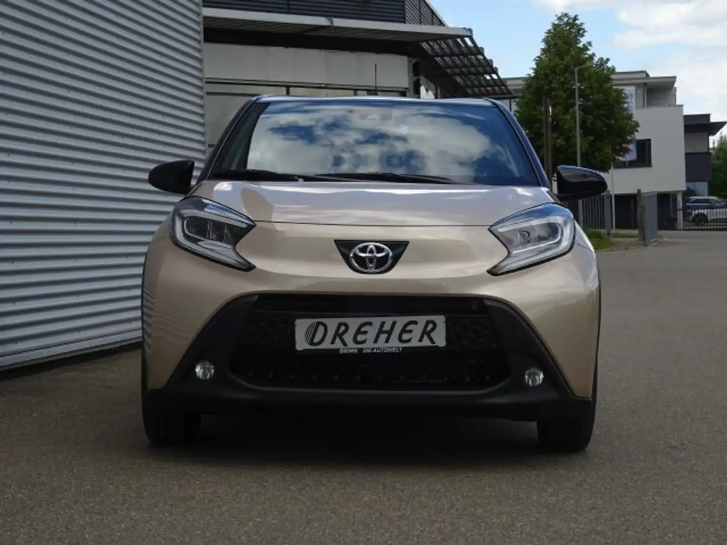 Toyota Aygo X Aygo X Air Style LED/Sitzhzg./DAB/Kamera/Klima Beige - 2