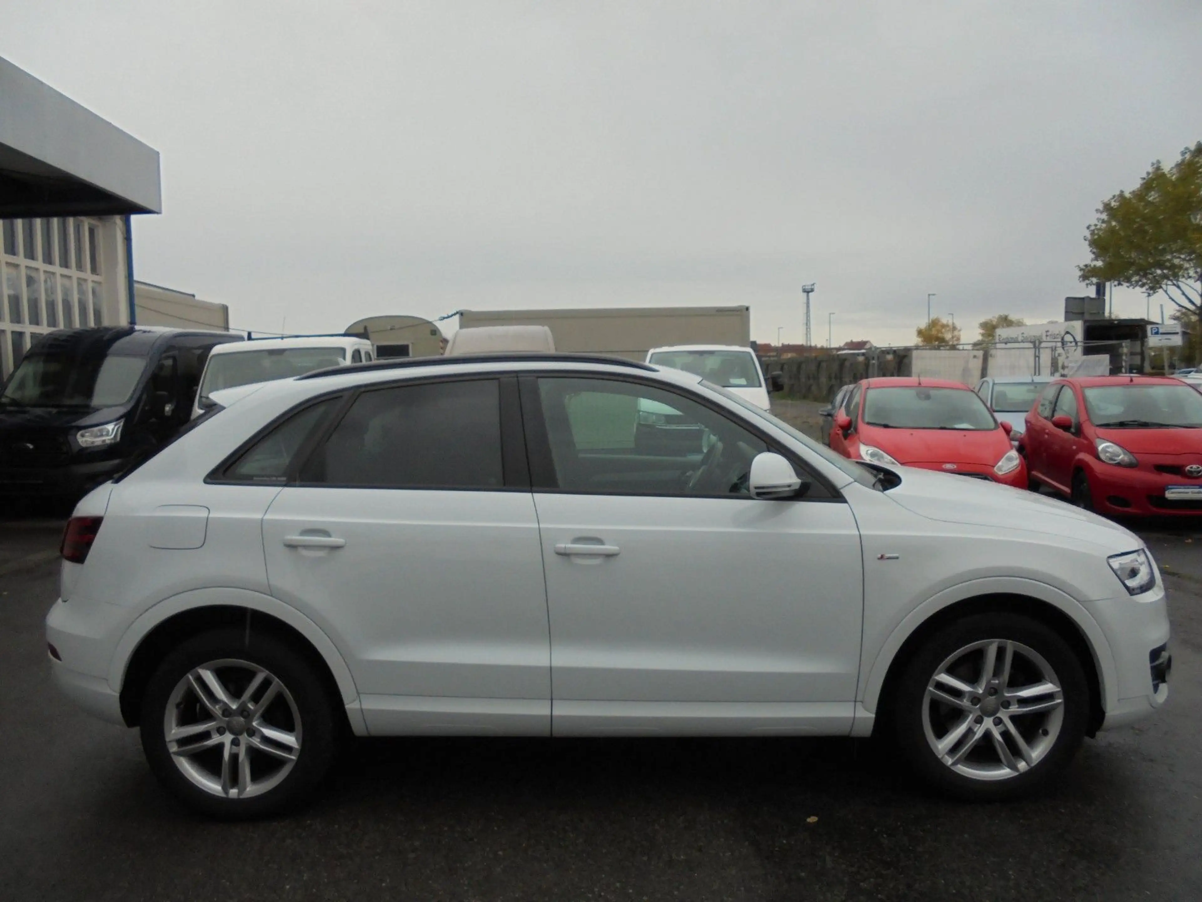 Audi Q3 2.0 TFSI S-line quattro — photo 7