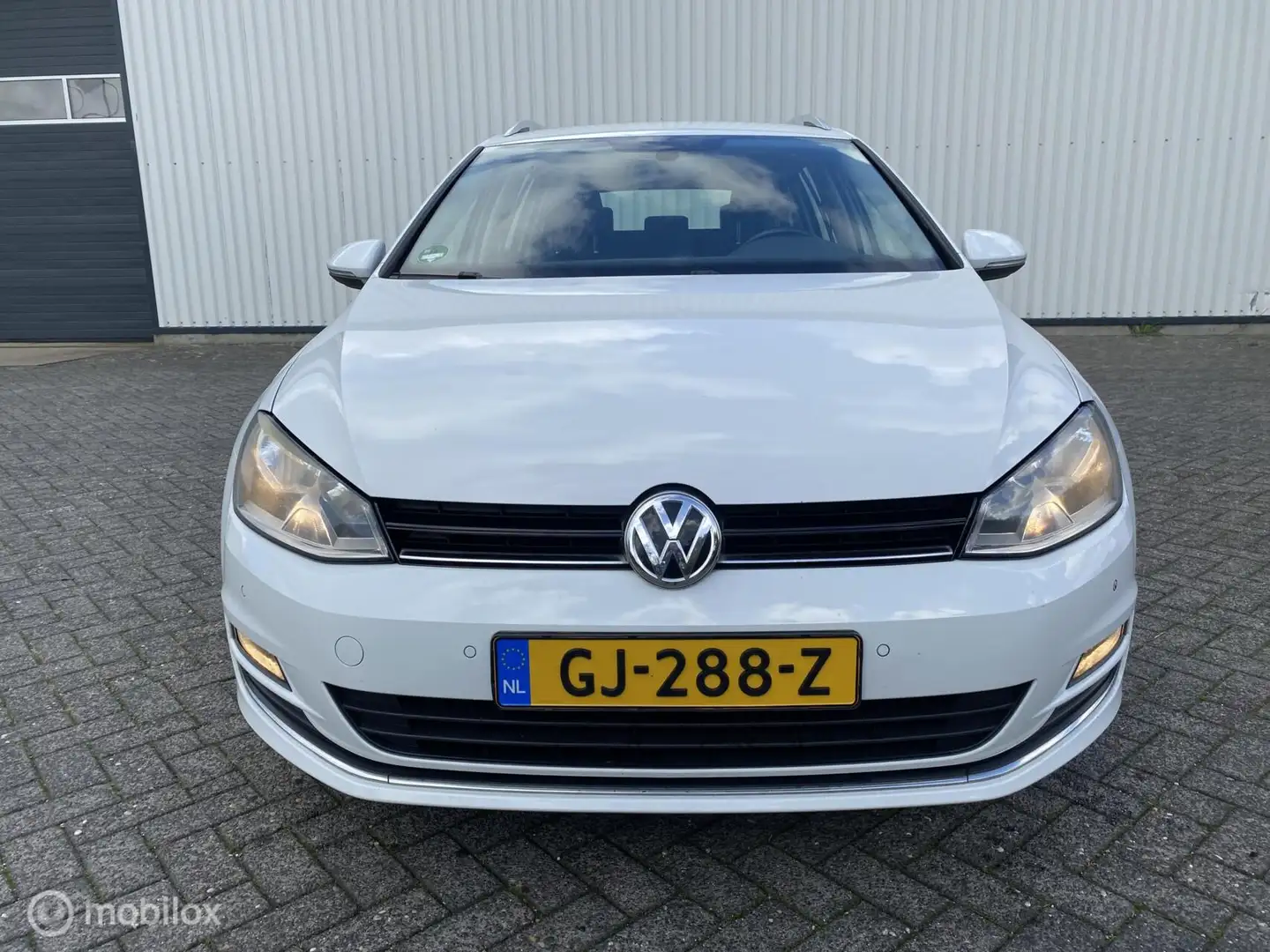 Volkswagen Golf Variant 1.2 TSI Highline Weiß - 2