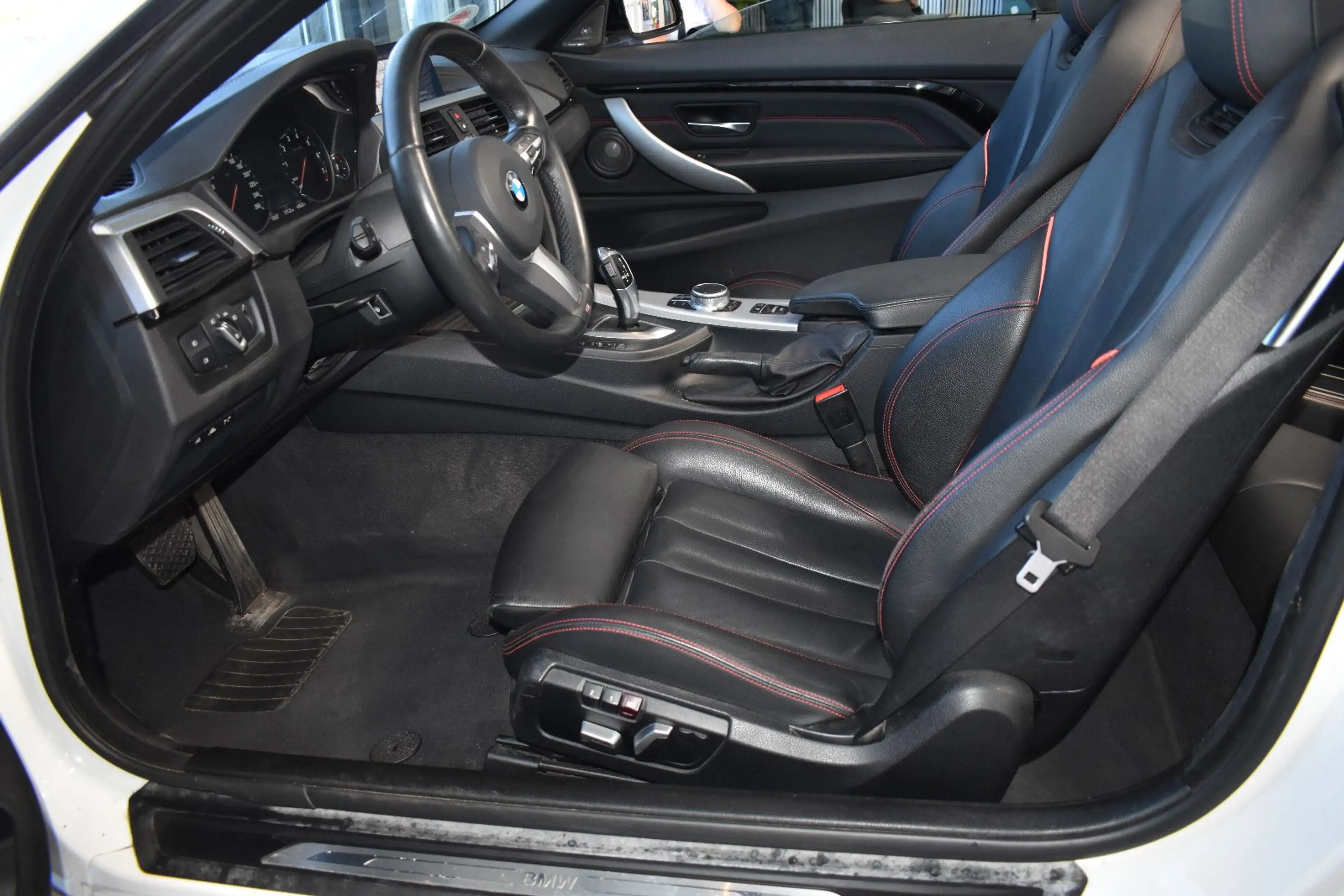 BMW 440 Cabrio 440 i Sport Line — photo 11