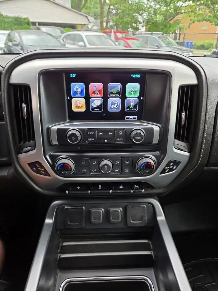 GMC Sierra 1500 снимка GMC Sierra 1500