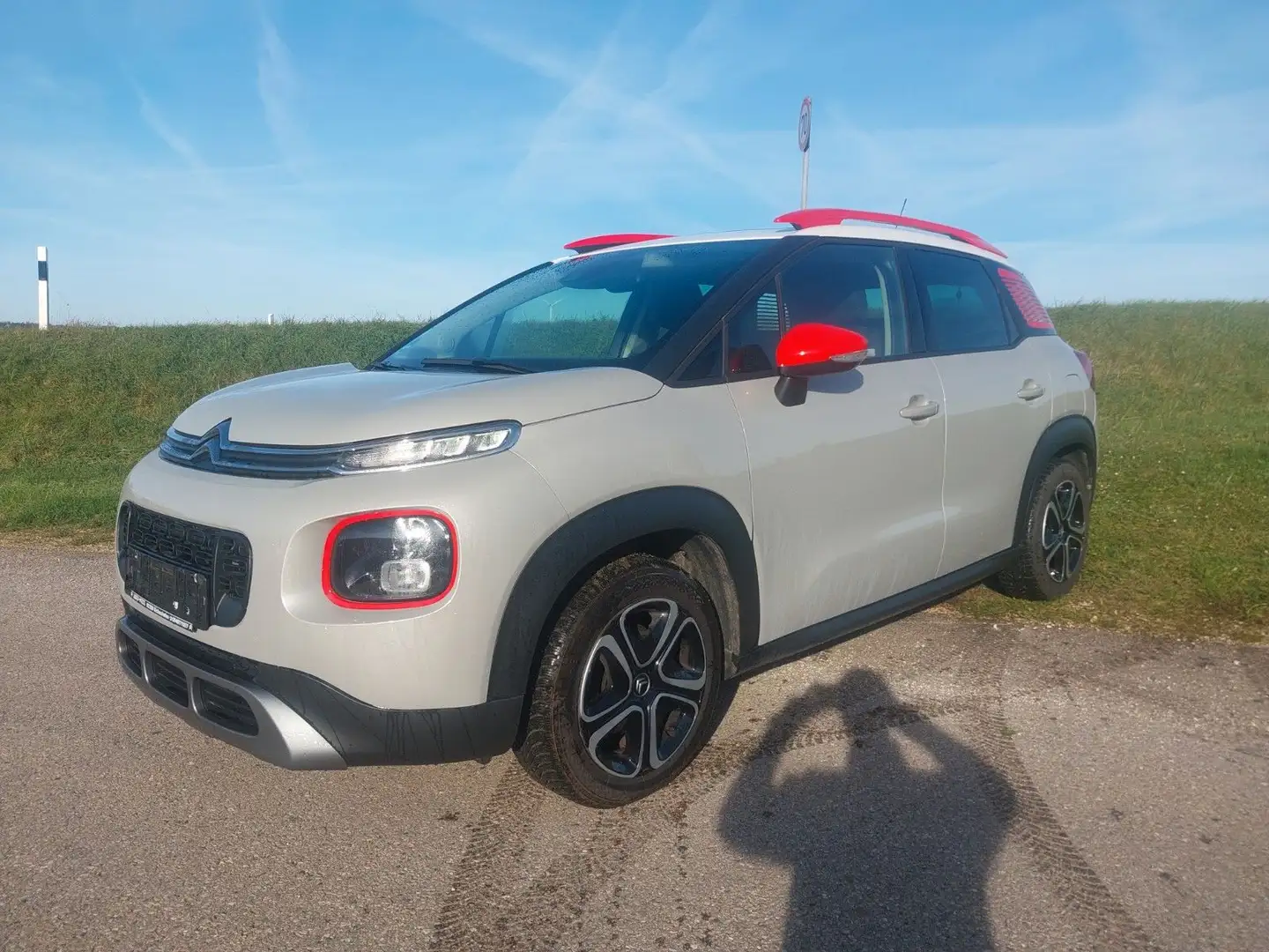 Citroen C3 Aircross Shine*AHK*'Panor*Navi*SHZ* Beige - 1