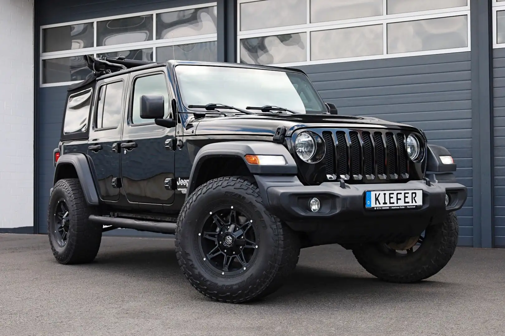 Jeep Wrangler 3.6l V6 Unlimited SPORT 4X4/Softtop Чорний - 1