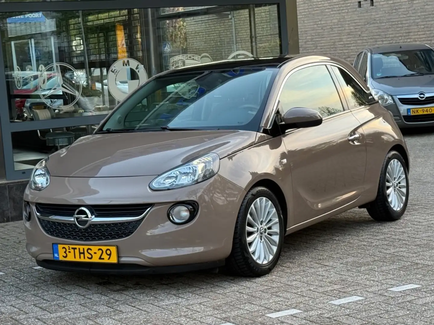 Opel Adam 1.4 Glam Panoramadak Clima Cruise PDC Beige - 2