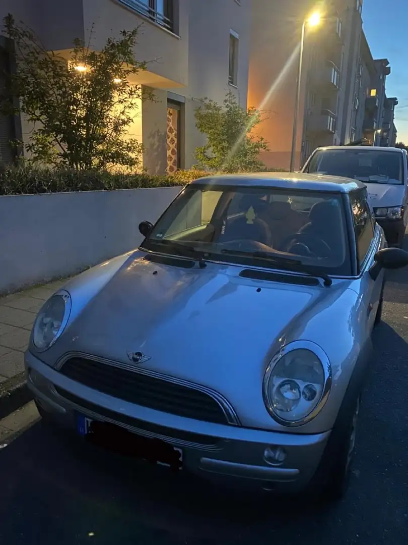 MINI One Sticker seitlich entfernt Grau - 1