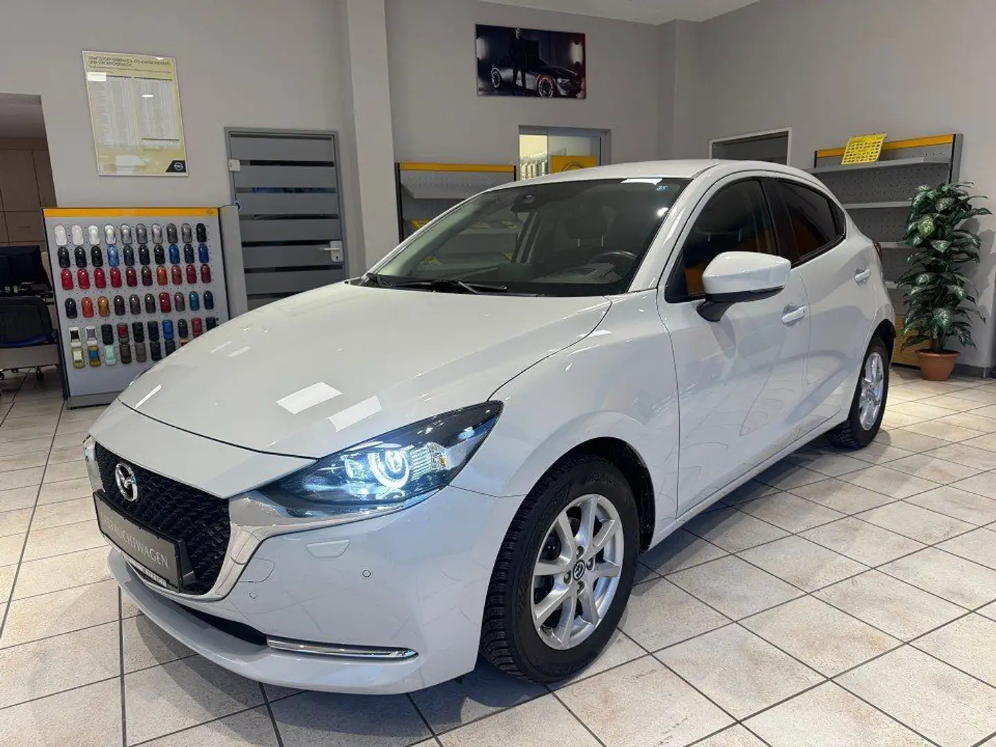 Mazda 2 SKYACTIV-G 90,Navigationssystem, Sitzheizung, Grau - 1