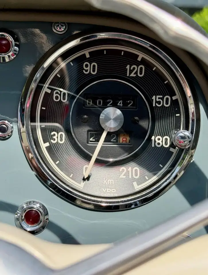 Mercedes-Benz 190 SL, foto 1