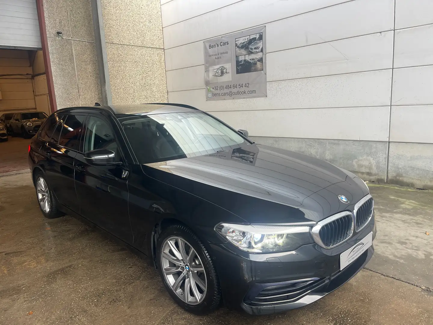 BMW 520 BMW 520dA Touring SportLine 190PK GPS/Camera Noir - 2