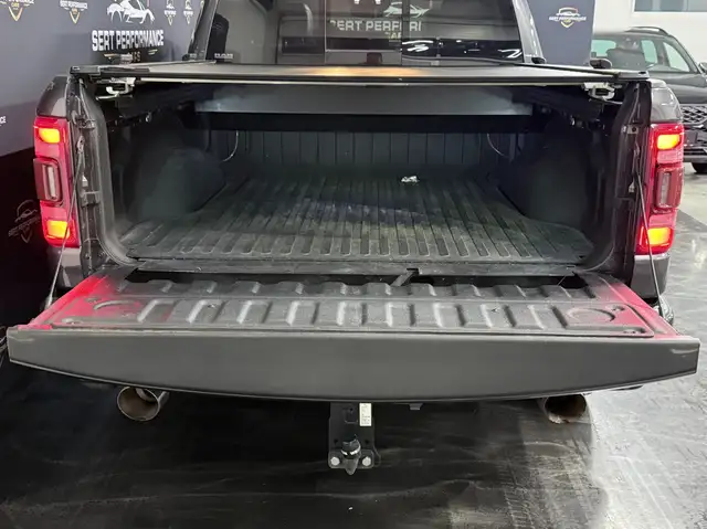 Dodge RAM 1500 ** LIMITED ** Night Crew Cab**Standheizung** Ansicht 48