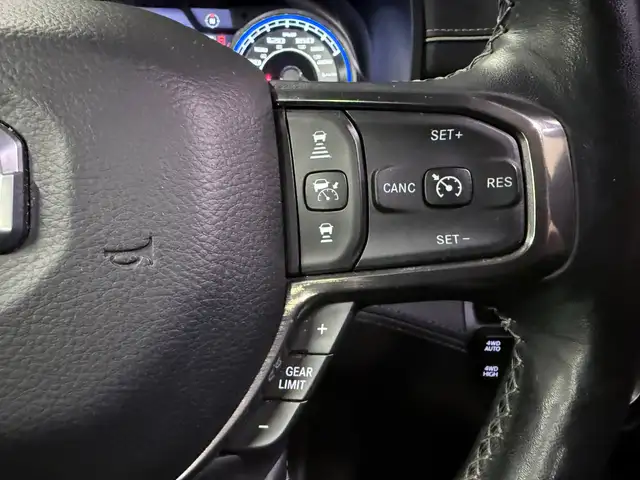 Dodge RAM 1500 ** LIMITED ** Night Crew Cab**Standheizung** Ansicht 34