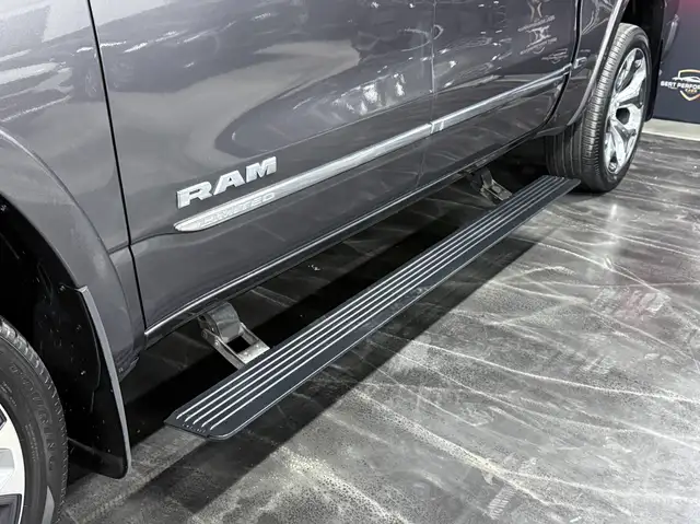 Dodge RAM 1500 ** LIMITED ** Night Crew Cab**Standheizung** Ansicht 10