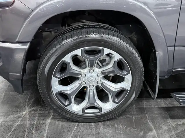 Dodge RAM 1500 ** LIMITED ** Night Crew Cab**Standheizung** Ansicht 9