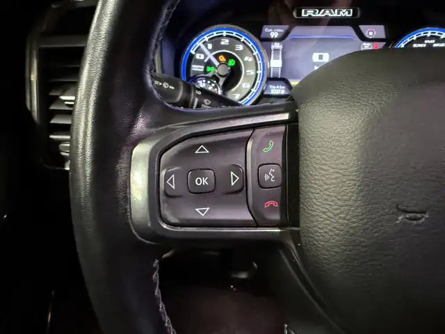 Dodge RAM 1500 ** LIMITED ** Night Crew Cab**Standheizung** Ansicht 33