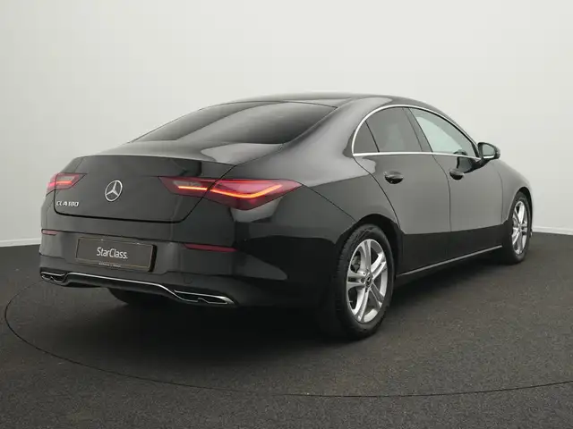 Mercedes-Benz Cla view 3