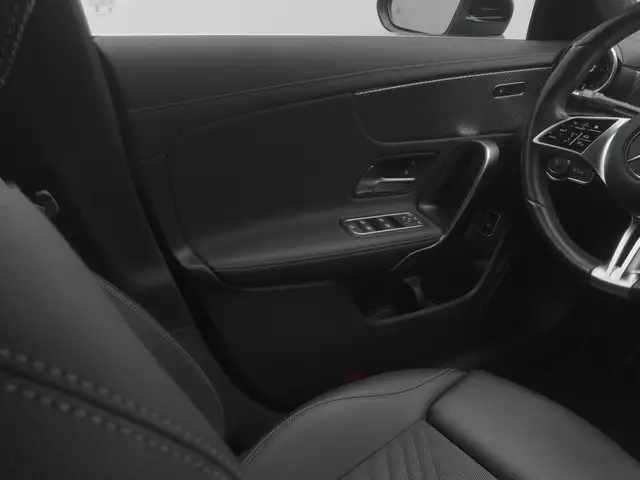 Mercedes-Benz Cla view 22