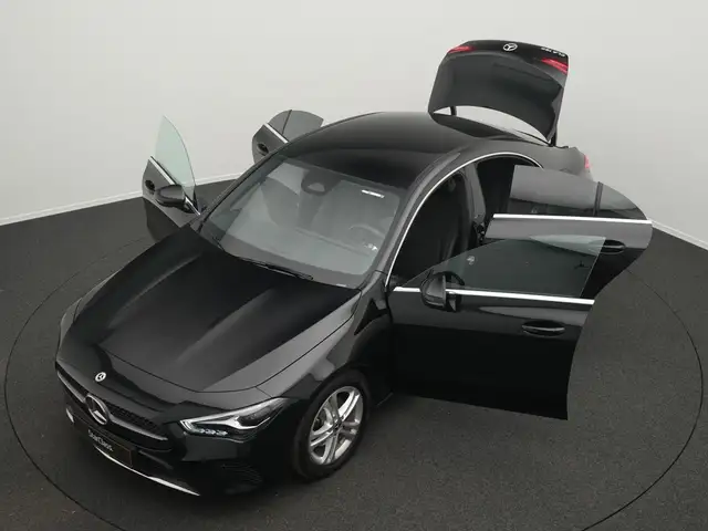 Mercedes-Benz Cla view 14