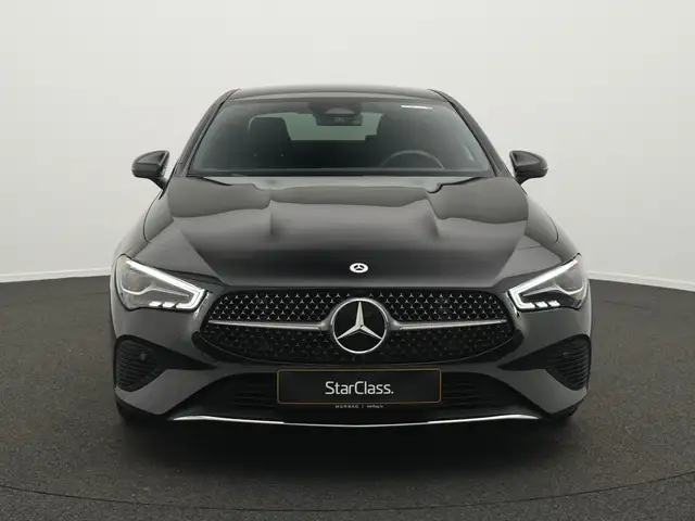 Mercedes-Benz Cla view 2