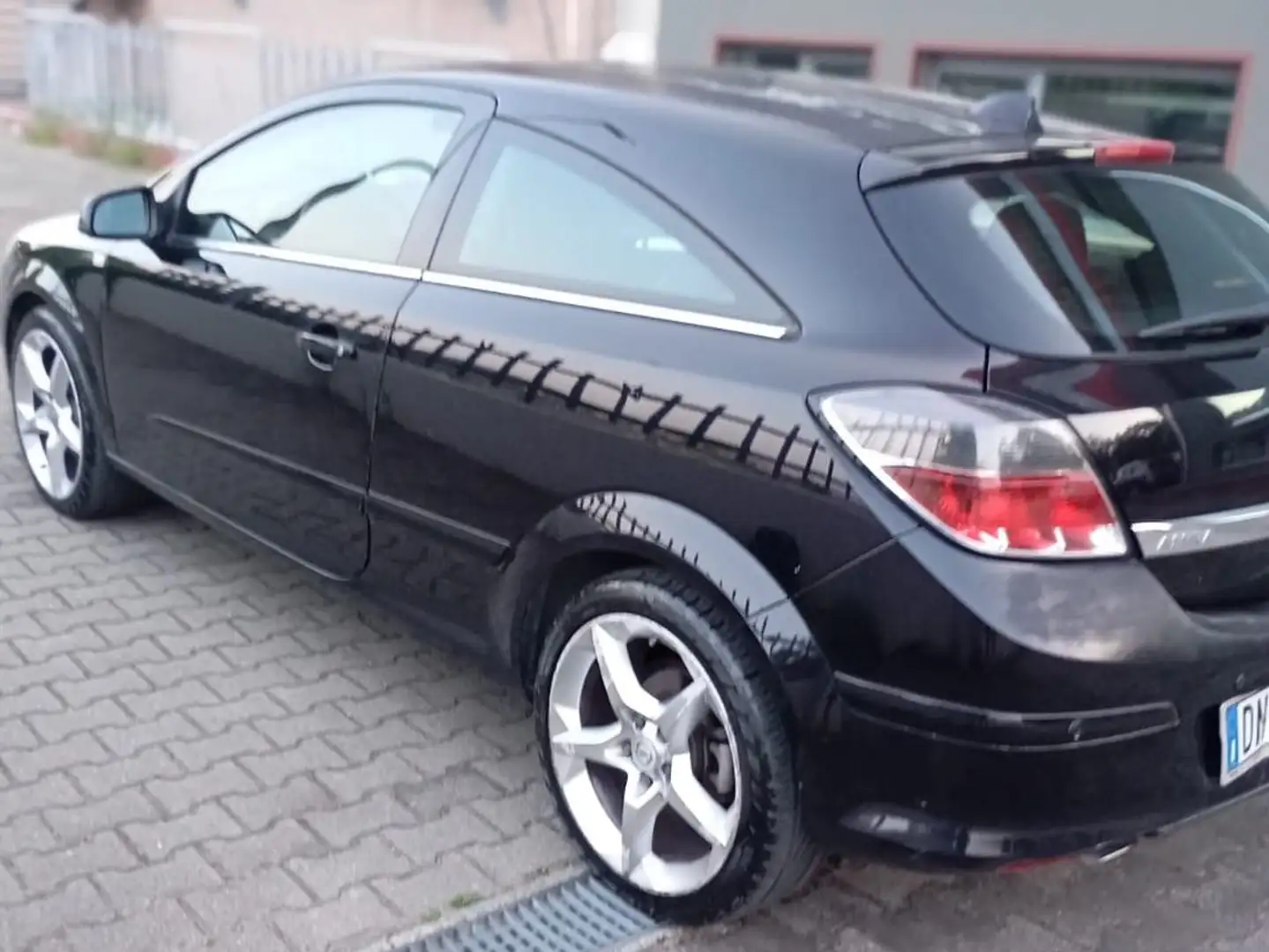 Opel Astra Astra GTC 1.6 t. Cosmo 180cv 6m Nero - 2