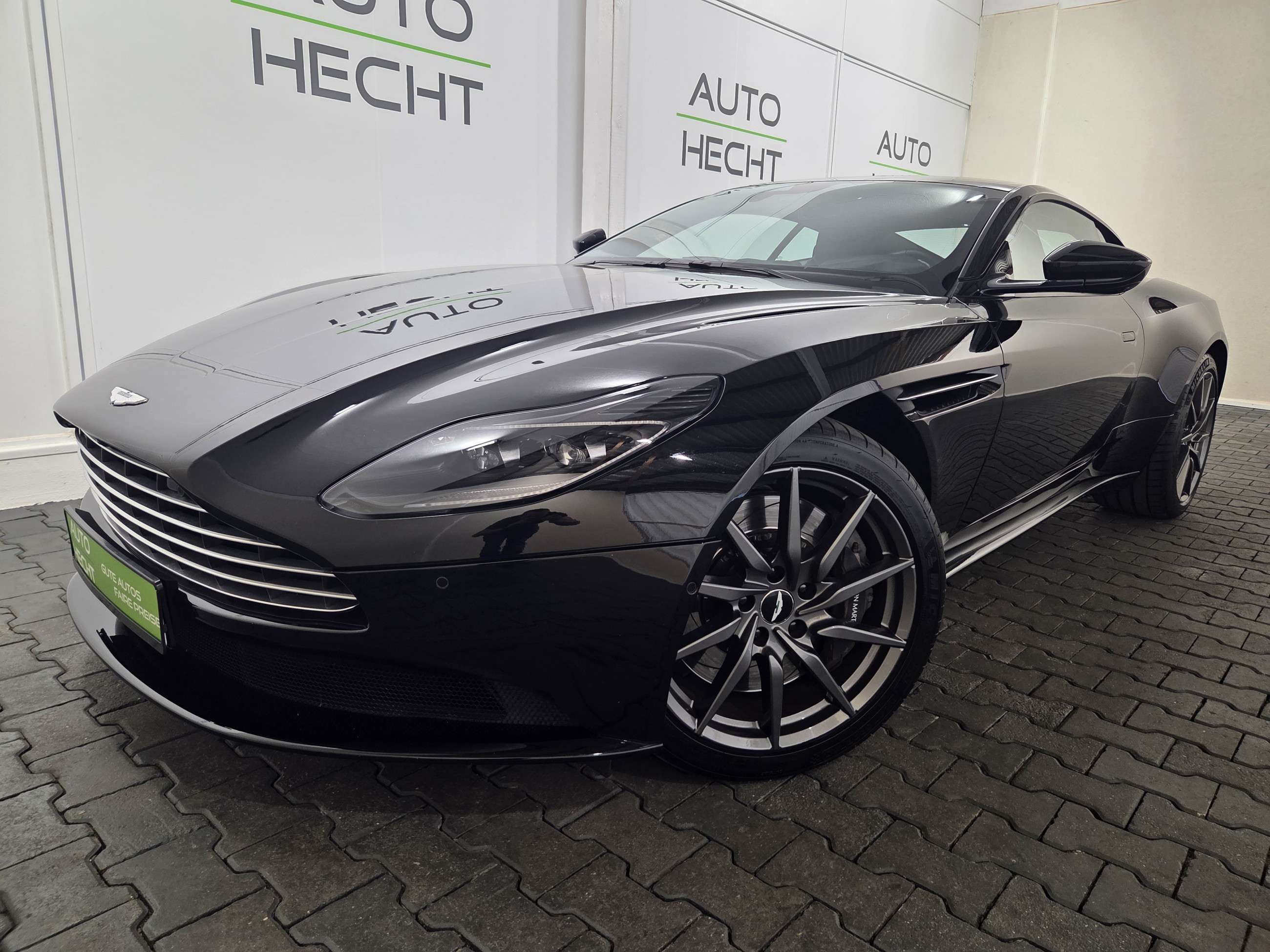 2019 Aston Martin DB9