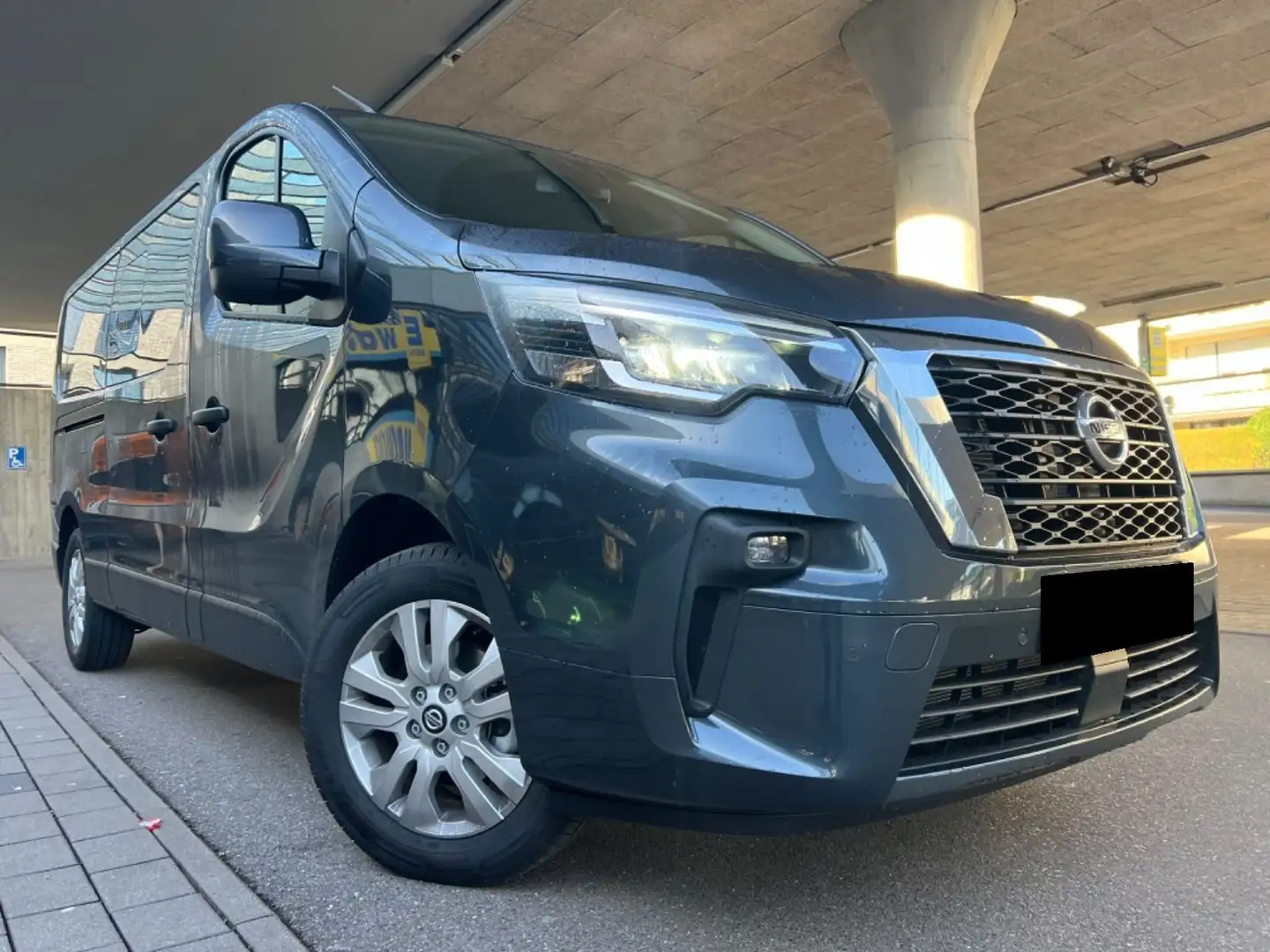 Nissan Primastar dCi KOMBI L2H1 Šedá - 1
