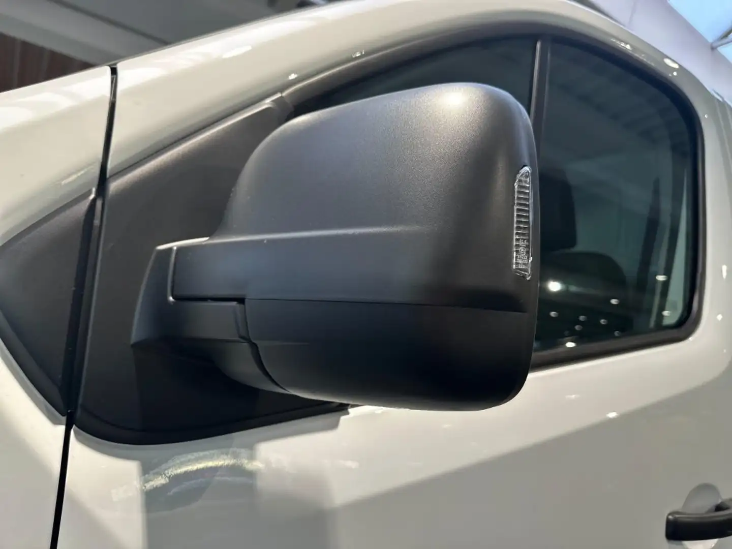 Renault Trafic Komfort L1H1 2,8t Blue dCi 130 MY24 Wit - 2