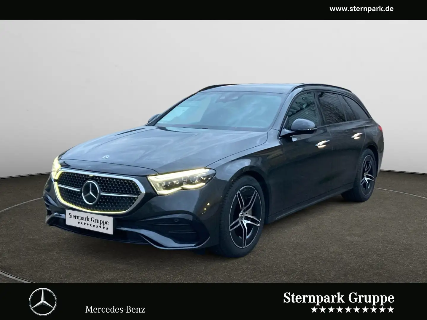 Mercedes-Benz E 300 E 300 e T AMG Night+DISTRO+AHK+DLED+360°+Memory Grijs - 1