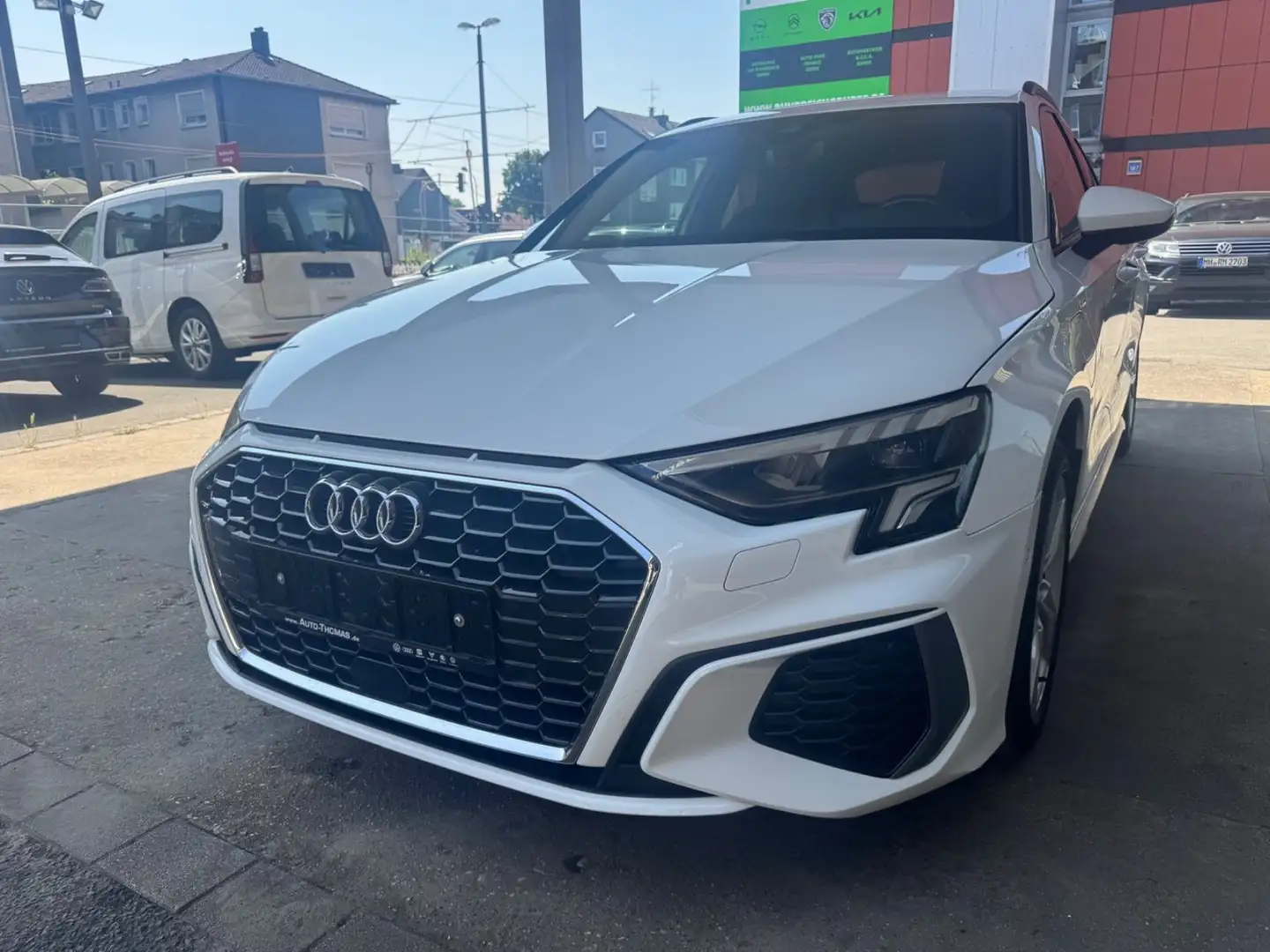 Audi A3 Sportback 40 TFSI e S line Blanc - 1