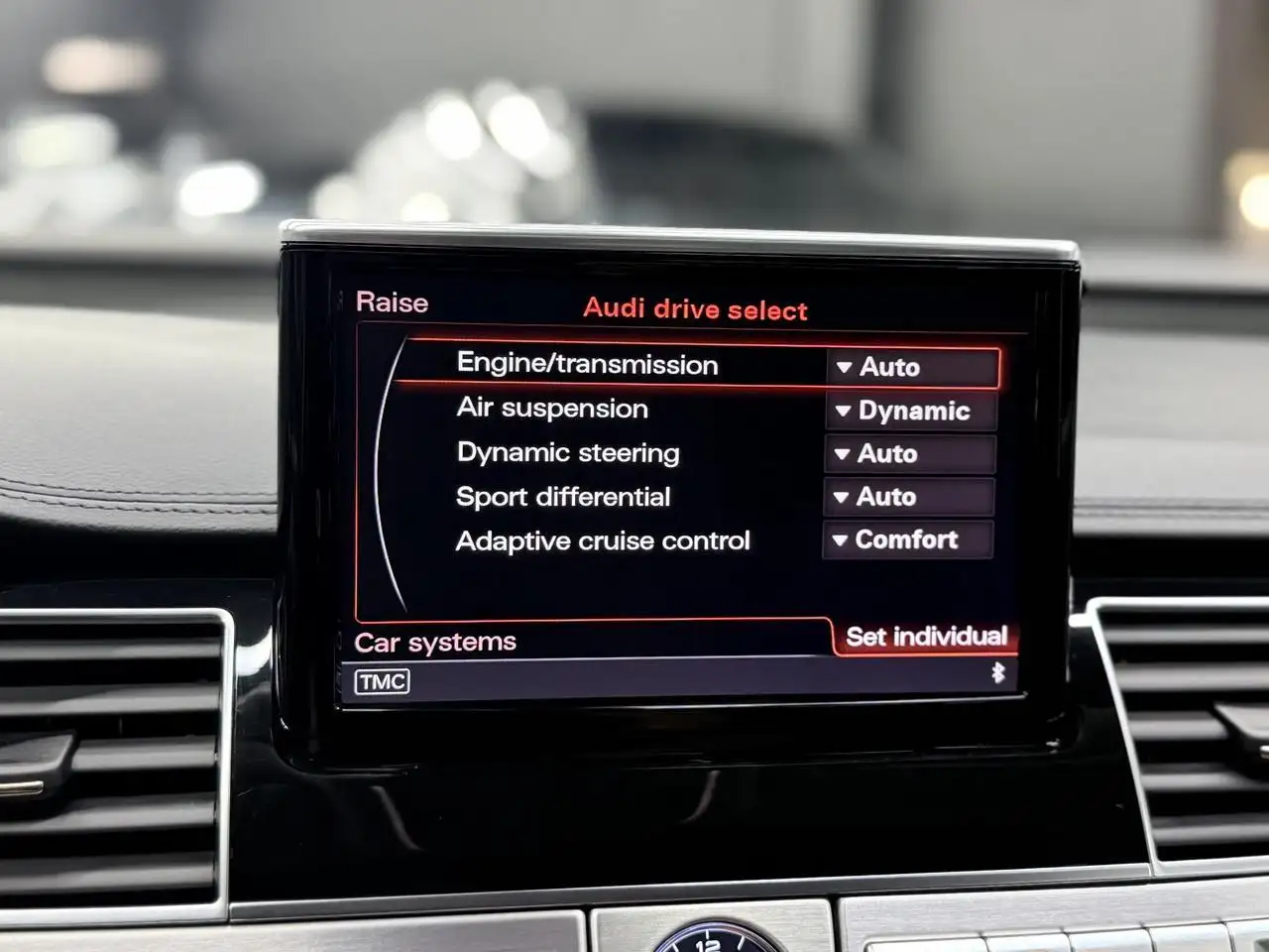 Audi A8 снимка Audi A8