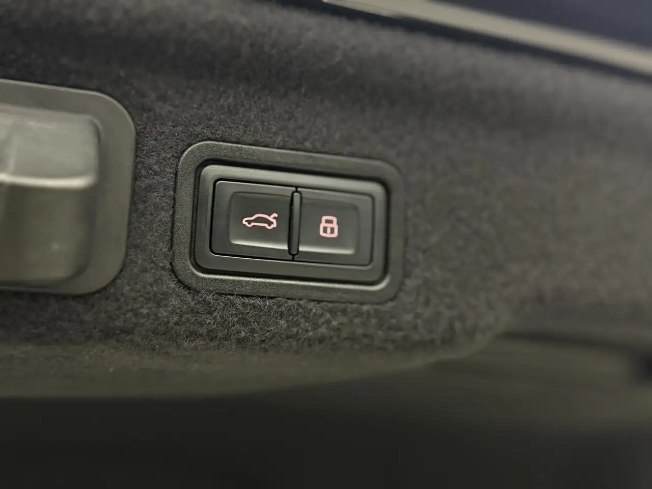 Audi A8 снимка Audi A8