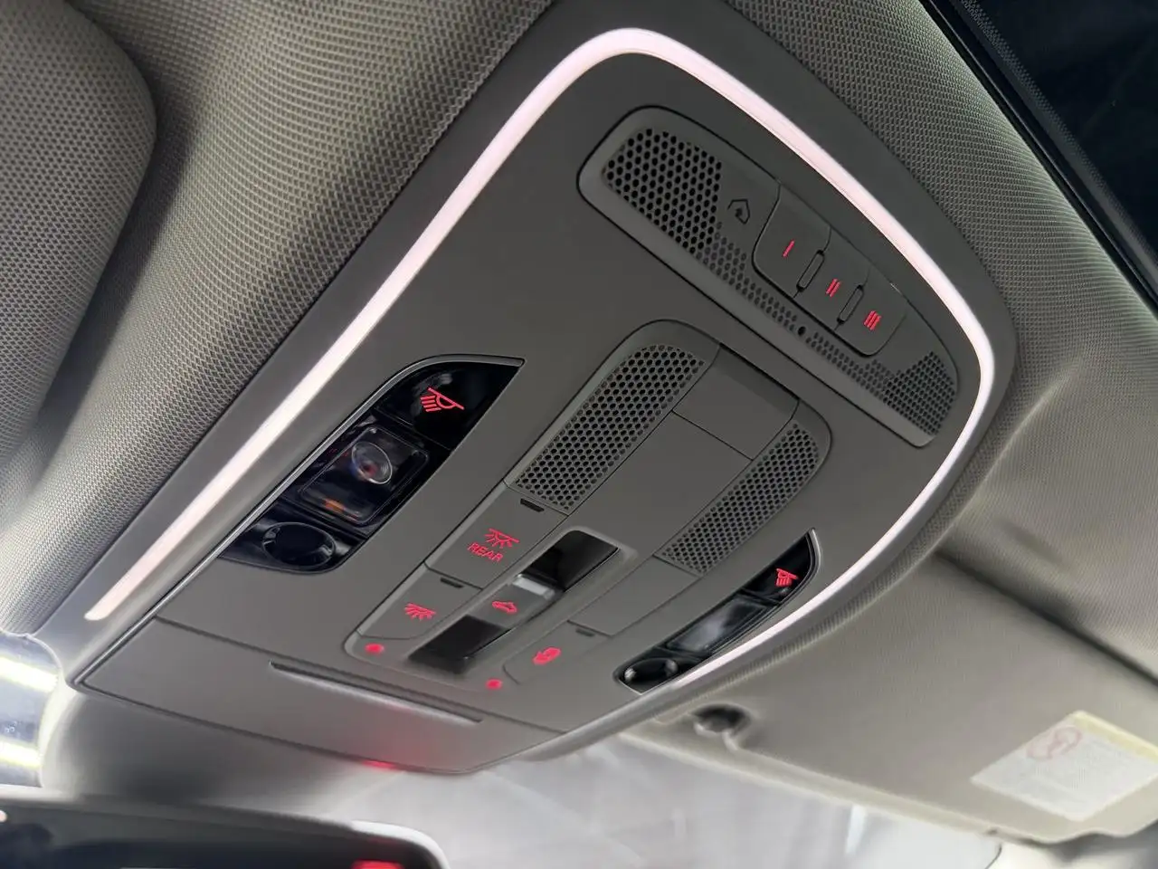 Audi A8 снимка Audi A8