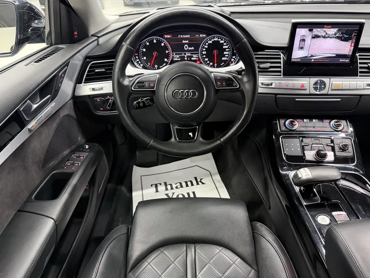Audi A8 снимка Audi A8